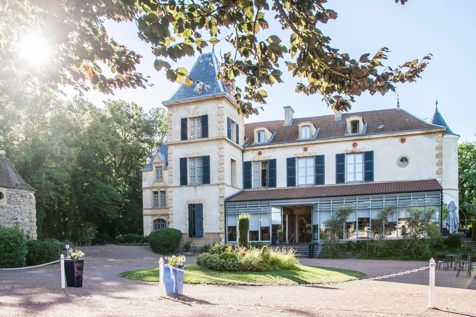 Chateau De Champlong Table Hotel **** Golf & Spa Villerest  Exterior photo